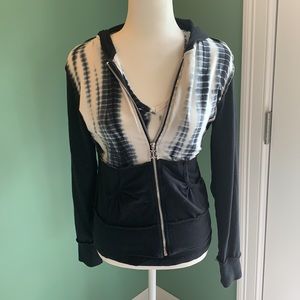 Cute work out tank and matching jacket.